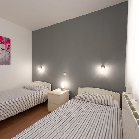 Apartments Dorijan With Pool Matulji Bagian luar foto