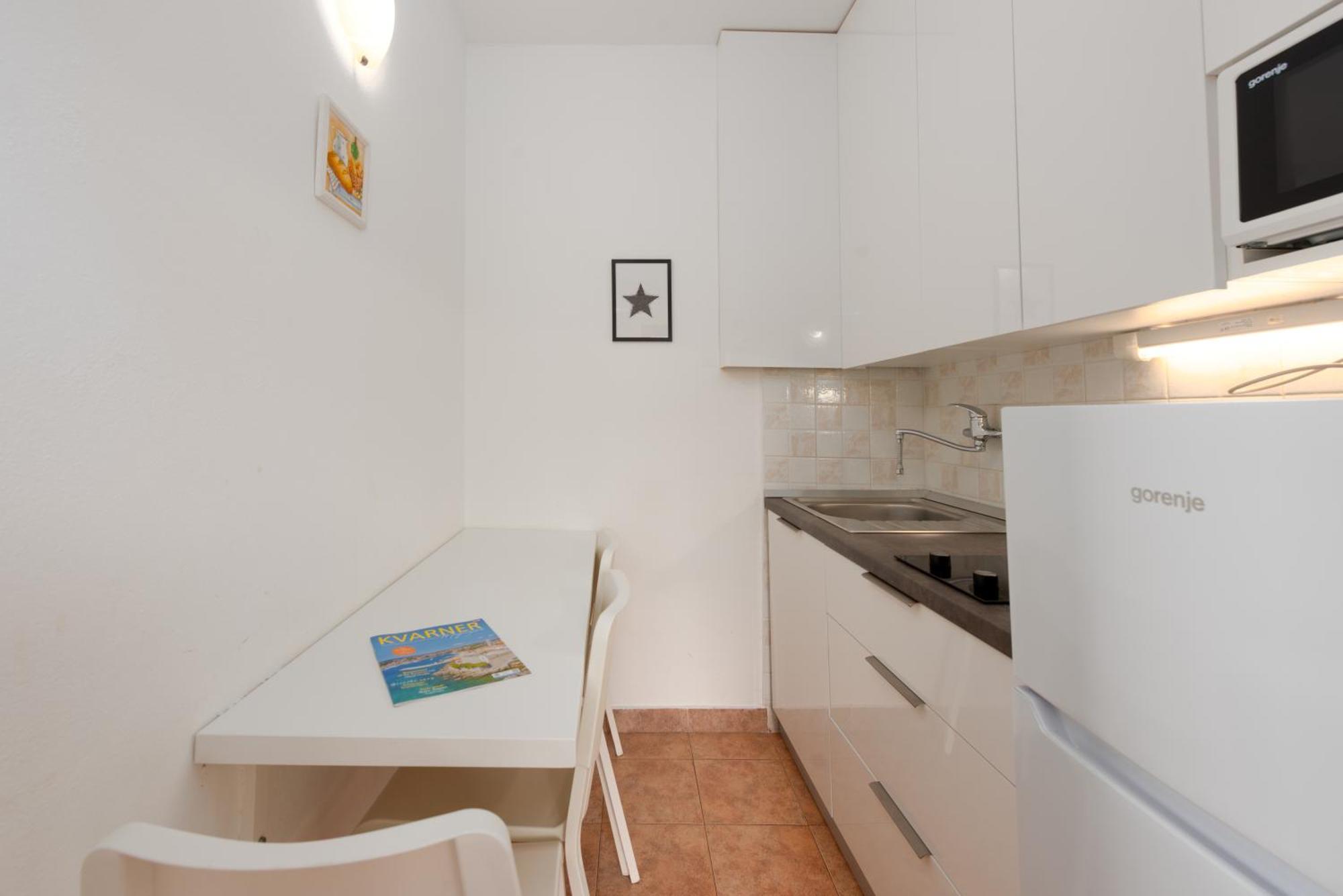 Apartments Dorijan With Pool Matulji Bagian luar foto