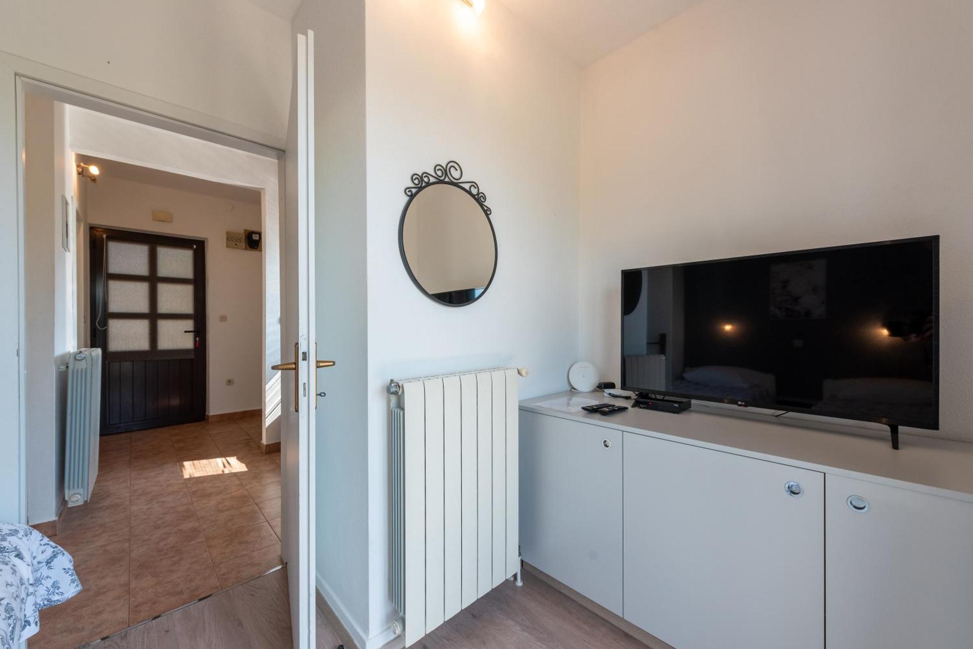 Apartments Dorijan With Pool Matulji Bagian luar foto