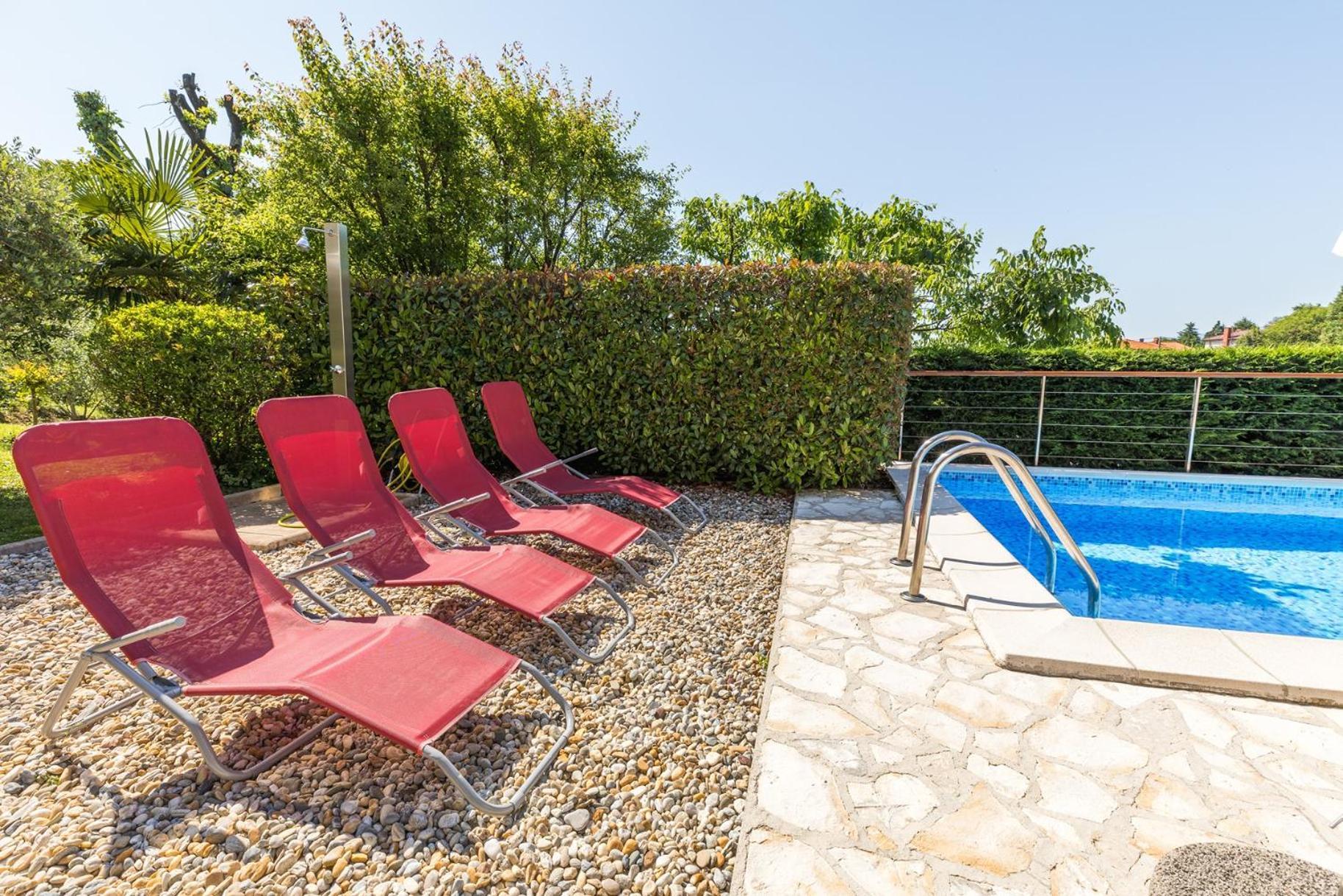 Apartments Dorijan With Pool Matulji Bagian luar foto