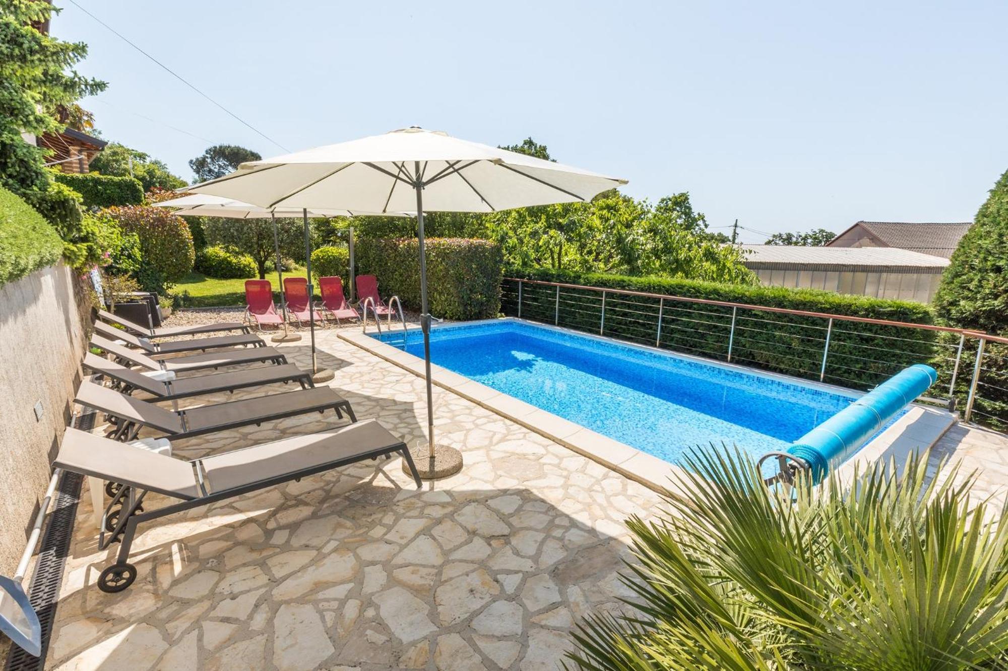 Apartments Dorijan With Pool Matulji Bagian luar foto
