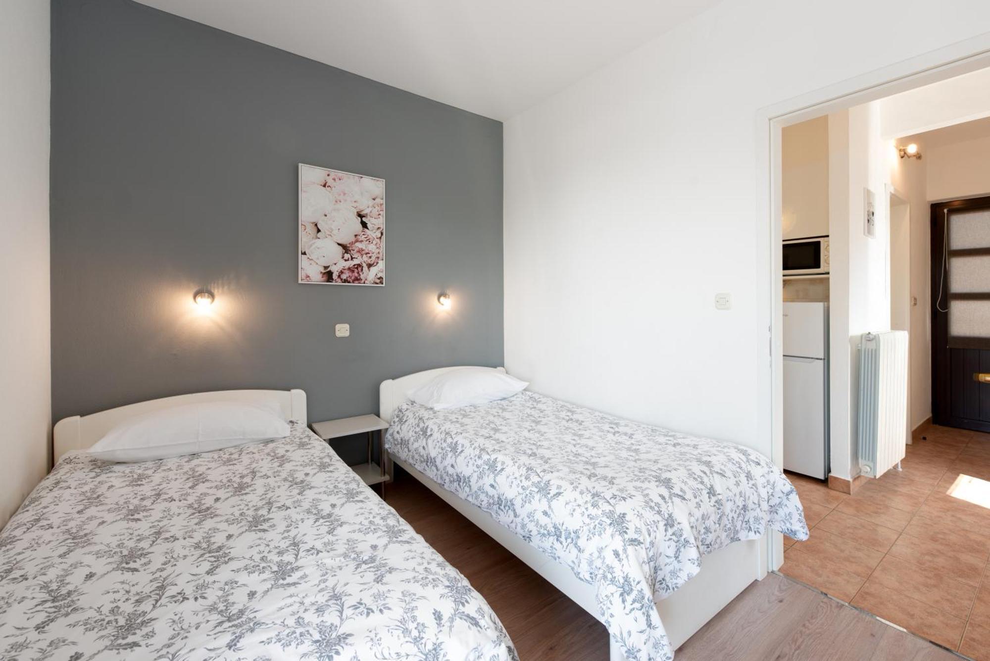 Apartments Dorijan With Pool Matulji Bagian luar foto