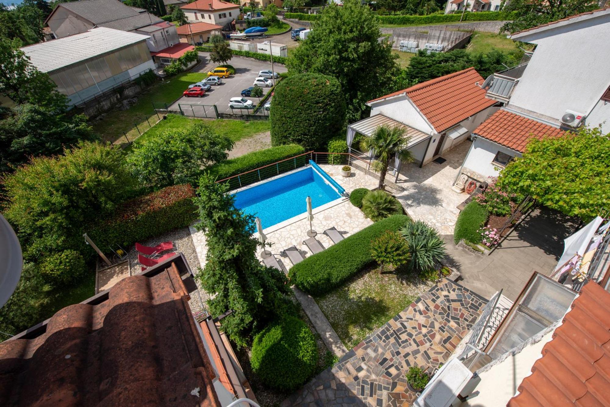 Apartments Dorijan With Pool Matulji Bagian luar foto