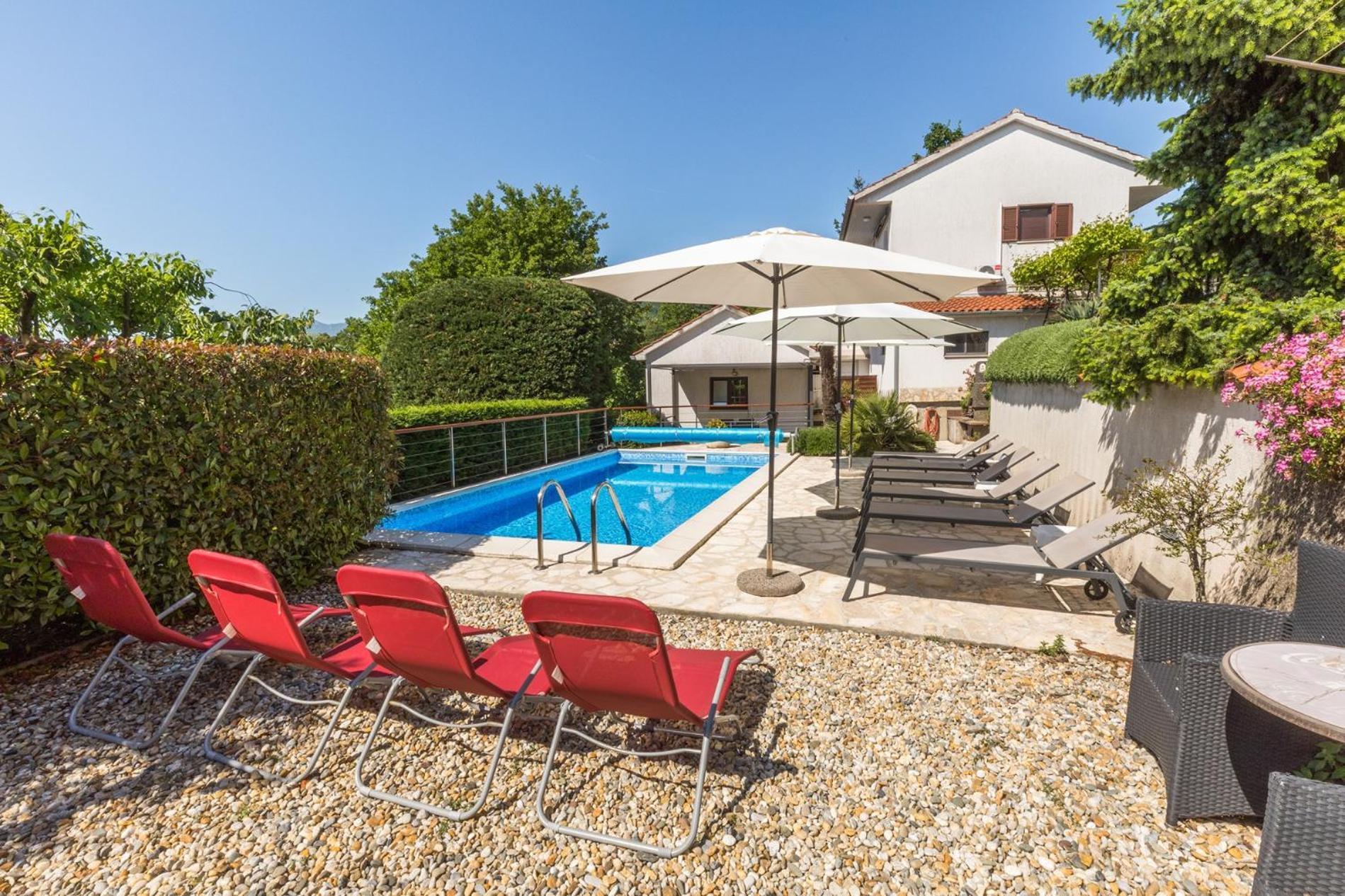 Apartments Dorijan With Pool Matulji Bagian luar foto